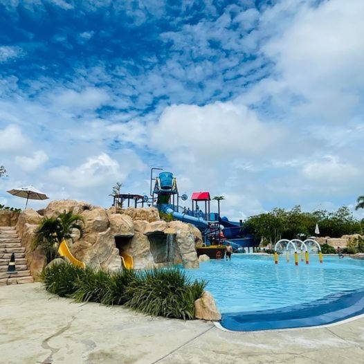 Aqualand Park & Resort Oficial Салінополіс Екстер'єр фото