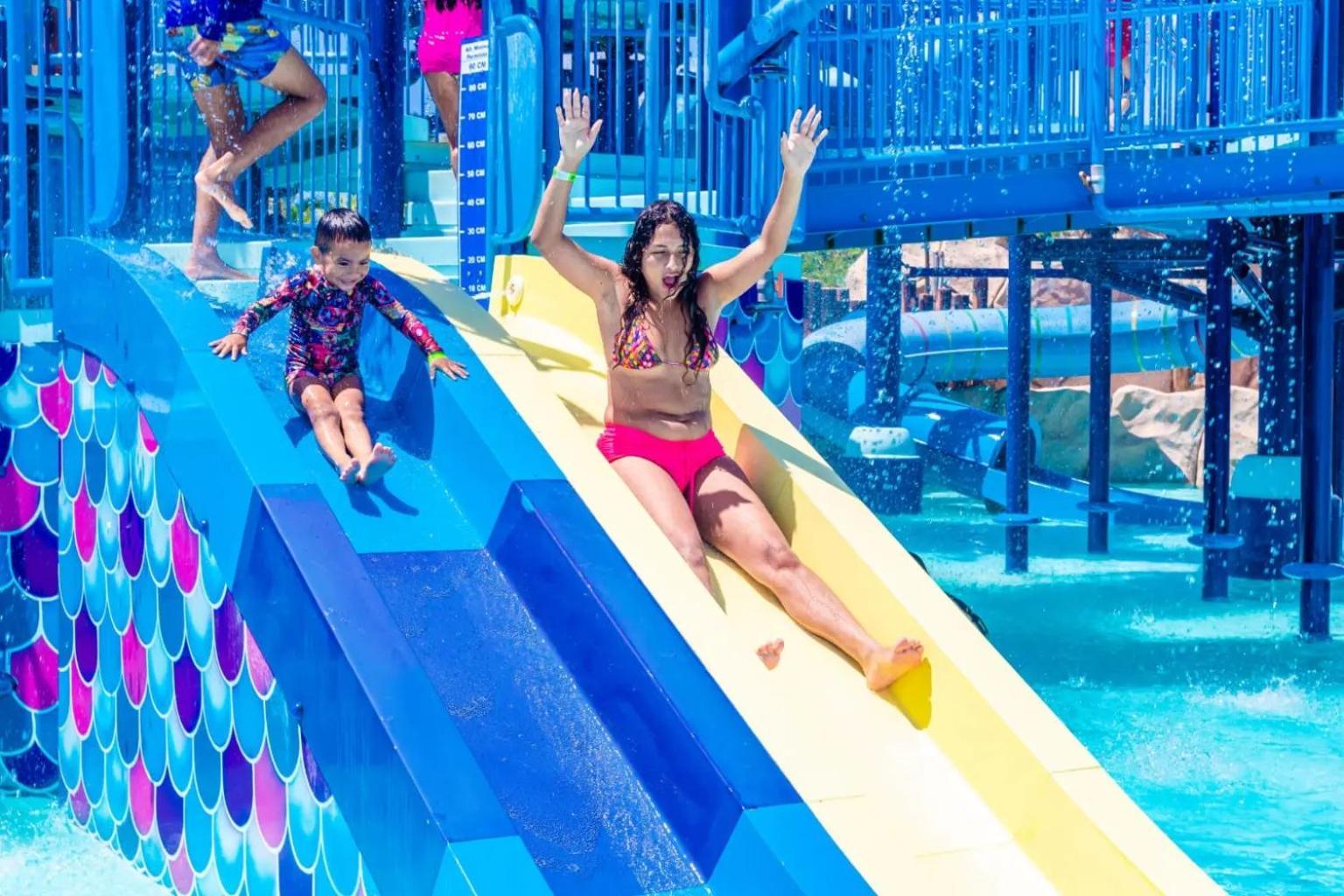 Aqualand Park & Resort Oficial Салінополіс Екстер'єр фото